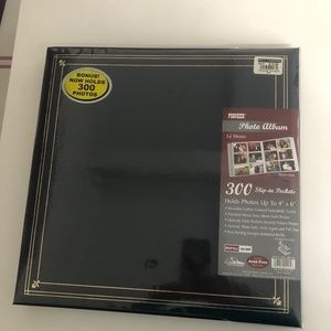 Photo album - navy washable leather grained expandable; 30 refill pages included